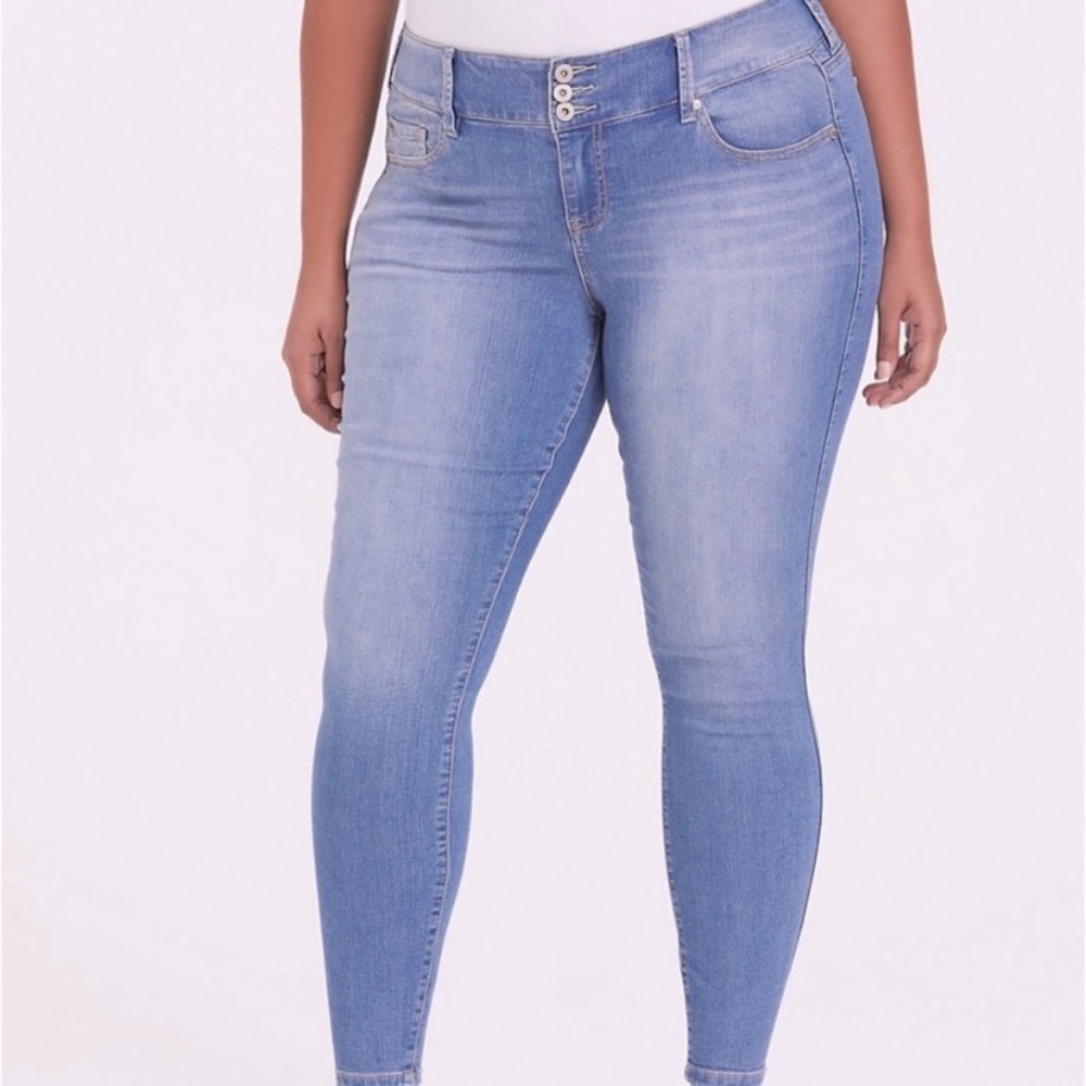 Torrid Premium Jeggings 22R NWT